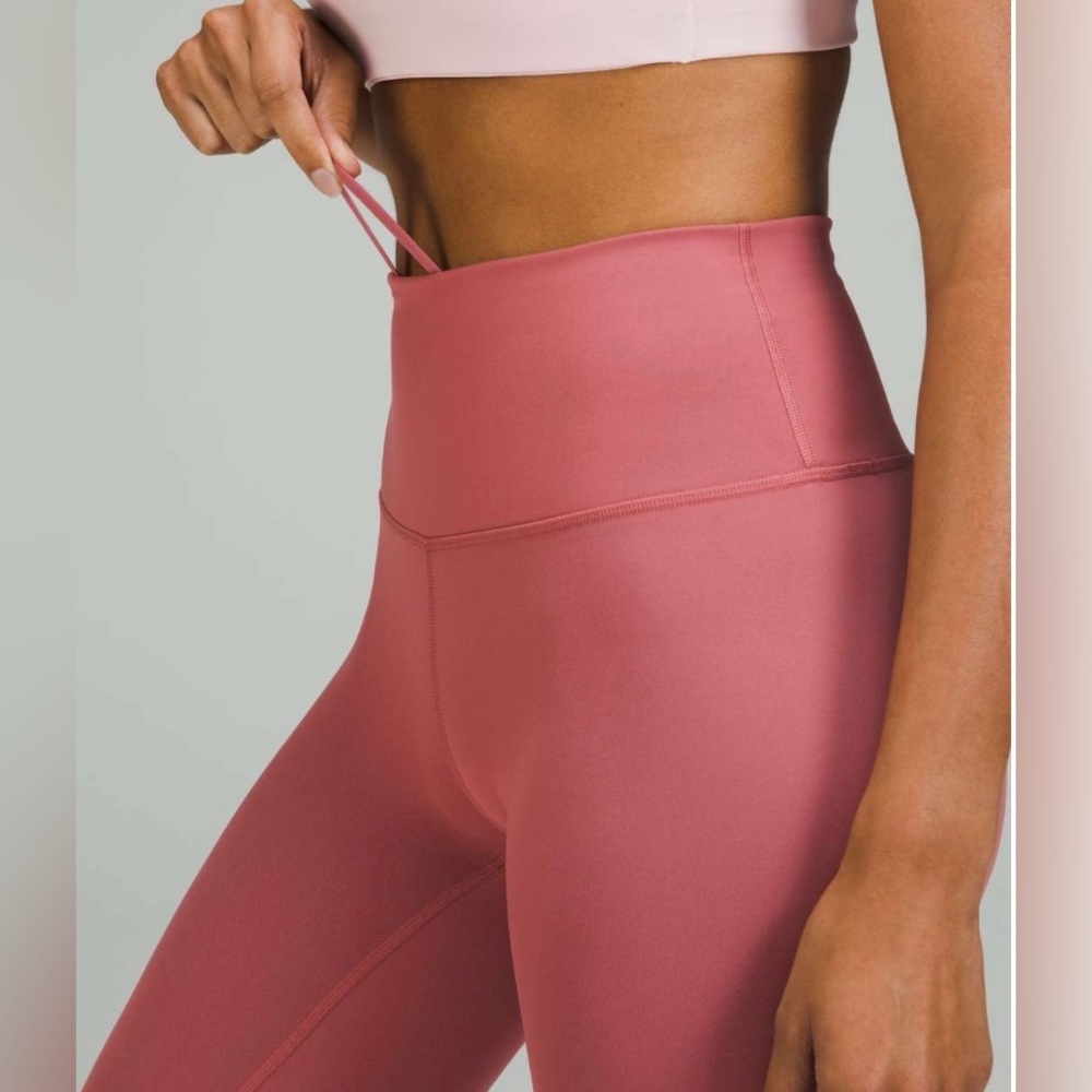 🌹NWOT LULULEMON WUNDER TRAIN HIGH RISE 28”LEGGINGS - Picture 6 of 9